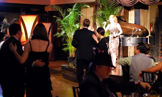 Alex Pangman and Her Alleycats Band.
